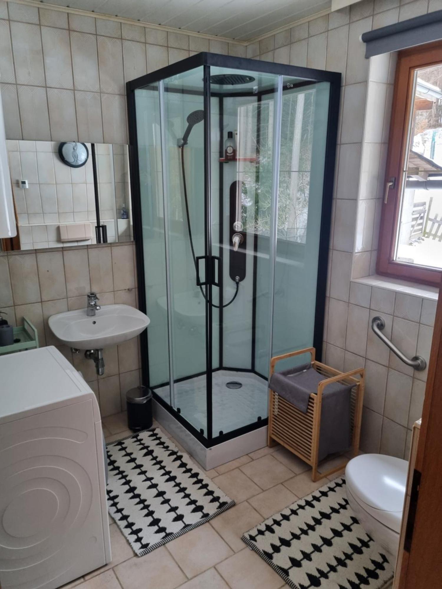 Fridas Place - Der Blick Ueber Ganz Villach - 160 M2 Ferienoase - Ganzes Haus Bis Zu 8 Personen المظهر الخارجي الصورة