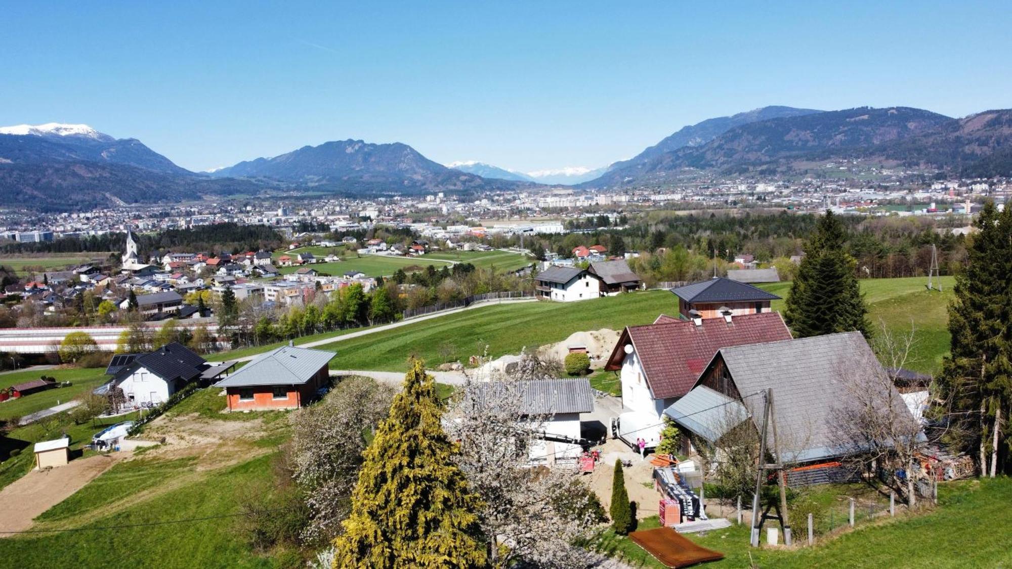 Fridas Place - Der Blick Ueber Ganz Villach - 160 M2 Ferienoase - Ganzes Haus Bis Zu 8 Personen المظهر الخارجي الصورة